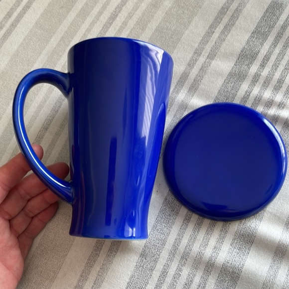 CHANTAL TALL LIDDED LATTE MUG. Royal blue. Ceramic. EXCELLENT CONDITION. 16 Oz - Picture 3 of 5